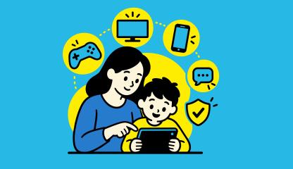 Enfant navigant sur une tablette sous la supervision de sa mère 